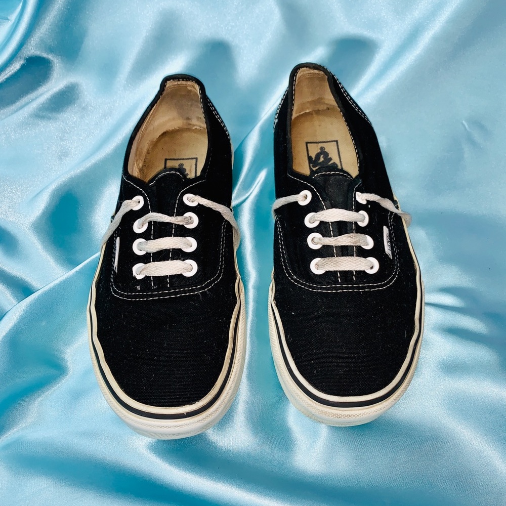 Vans black men’s size 5.5 / women’s size 7